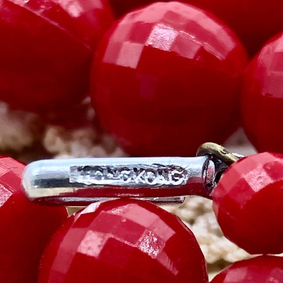 Vintage Three Strand Red Graduated Beaded Necklace Marked Hong Kong 20-23-" - Picture 9 of 11